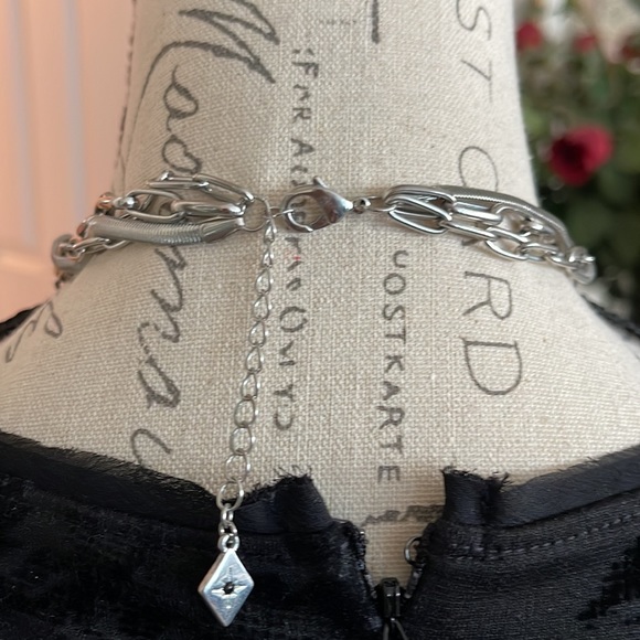 Christian Seriano Silver NY three with heart and toggle and crystals CSNY - Picture 7 of 9